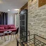 La Cachette - Topdestination-dijon - Centre - Classe 3 Etoiles Ντιζόν