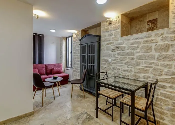 La Cachette - Topdestination-dijon - Centre - Classe 3 Etoiles Dijon